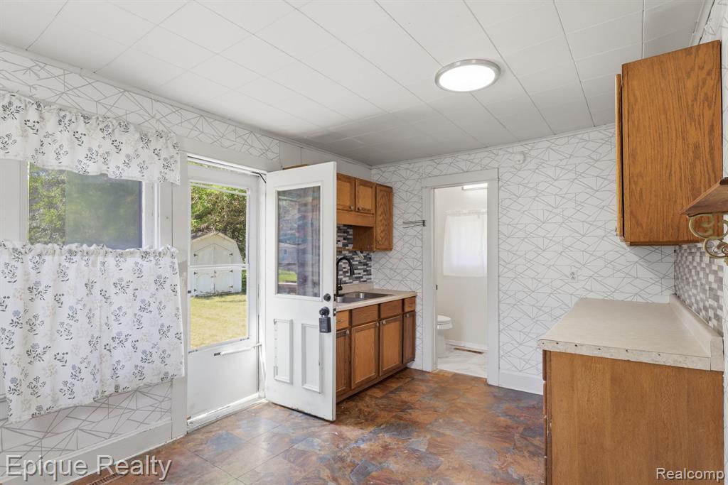 920 Farr Avenue, Owosso, MI 48867 — Photo 9