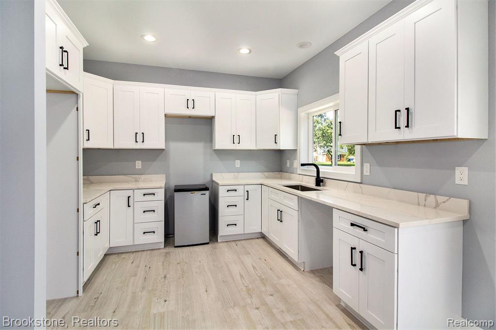 4319 Major Avenue, Waterford, MI 48329 — Photo 12