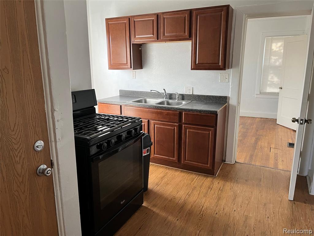 7592 Maxwell Avenue, Warren, MI 48091 — Photo 5