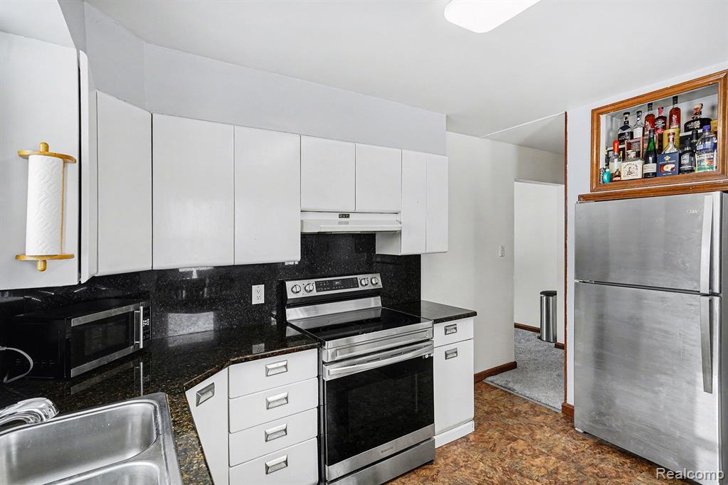 941 Marvell Place, Waterford, MI 48327 — Photo 5