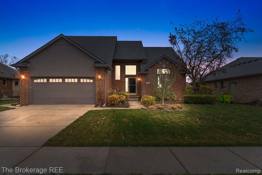 49730 WILLOWOOD Drive, Macomb, MI 48044 — Photo 49