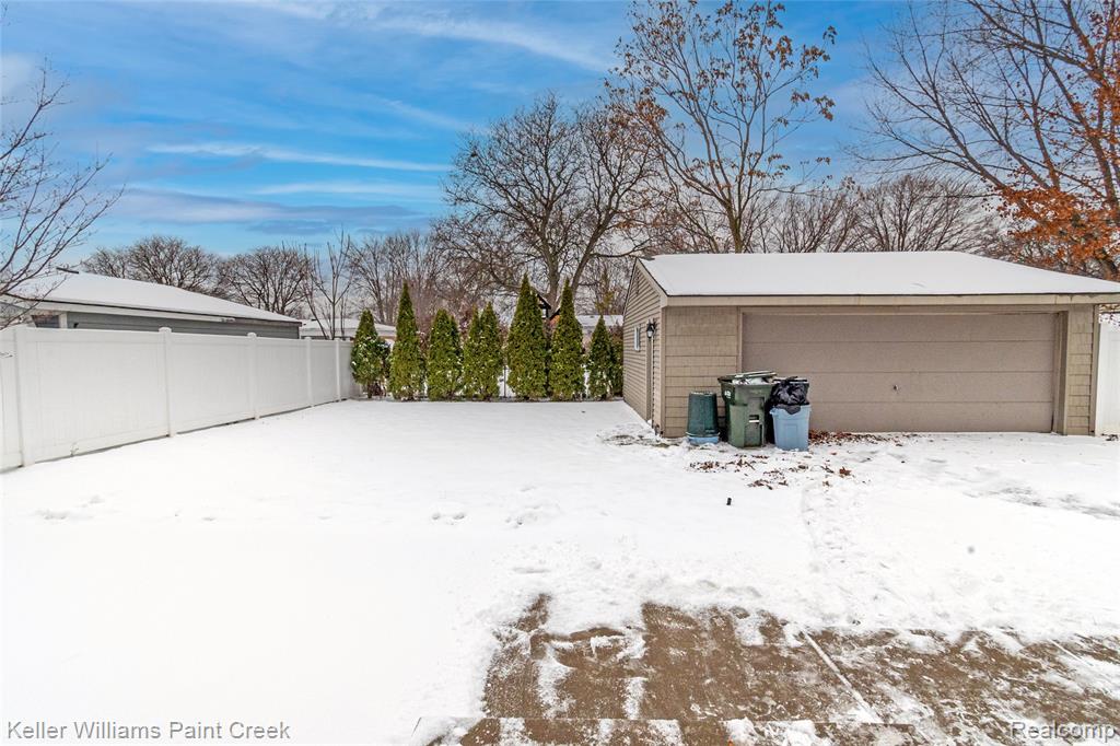44205 Felstone Drive, Sterling Heights, MI 48313 — Photo 66