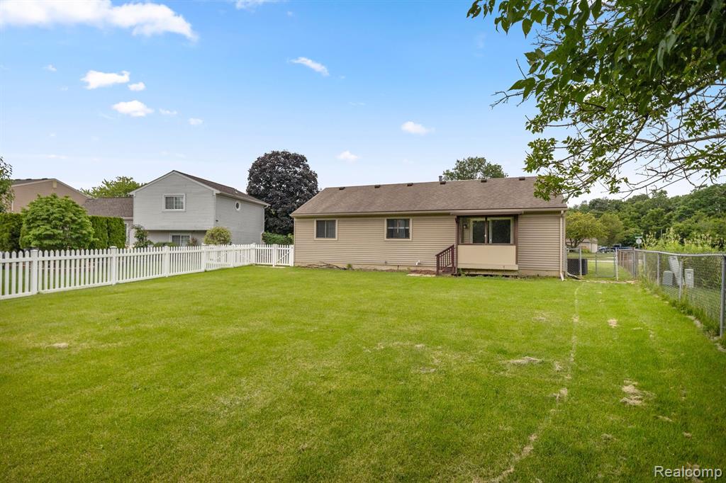 1670 WILLARD Drive, Canton, MI 48187 — Photo 34