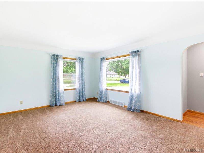 87 Connecticut Avenue, Marysville, MI 48040 — Photo 8