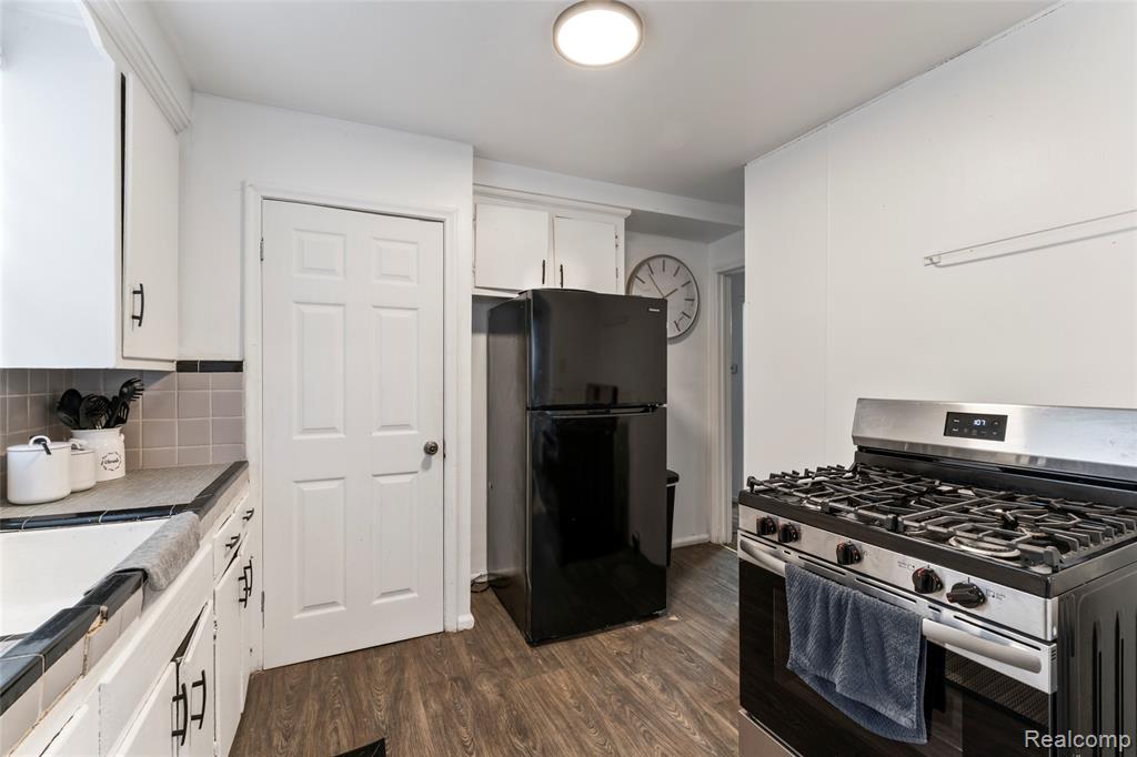 9980 Ashton Avenue, Detroit, MI 48228 — Photo 14