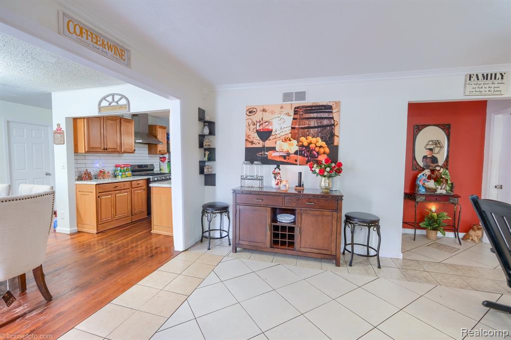 730 Stirling Street, Pontiac, MI 48340 — Photo 11