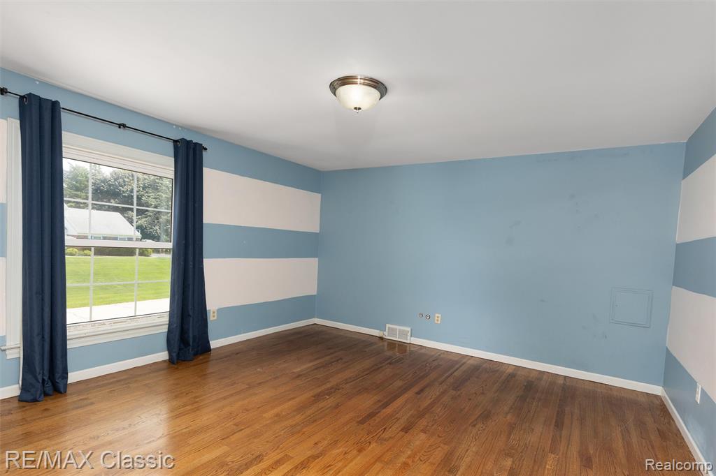 4268 Covered Bridge Road, Bloomfield Hills, MI 48302 — Photo 18