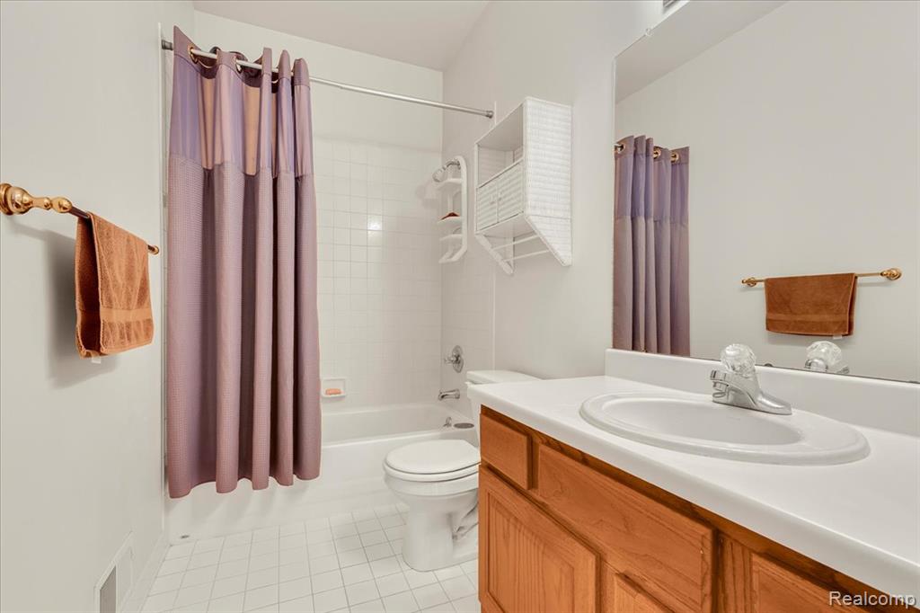 34652 Rosebud Lane, Richmond, MI 48062 — Photo 13