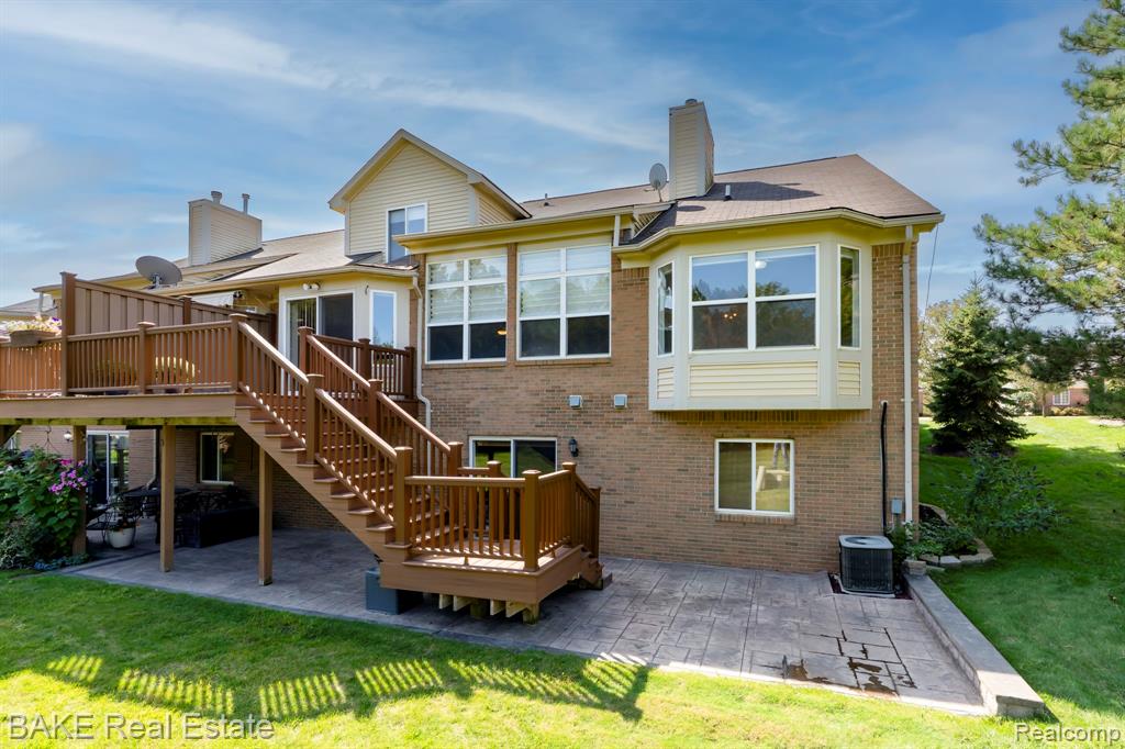 49402 N Glacier, Northville, MI 48168 — Photo 6