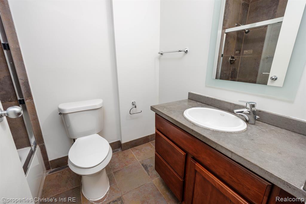 6533 E JEFFERSON Avenue, 327, Detroit, MI 48207 — Photo 6