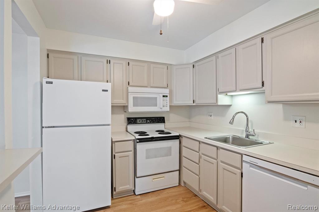 7510 Woodview Street, 4, Westland, MI — Photo 10