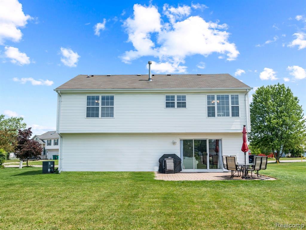 7538 Lochmoor Drive, Ypsilanti, MI 48197 — Photo 21