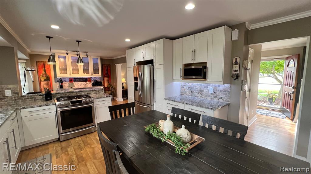 6644 Weathersfield Way, Canton, MI 48187 — Photo 13