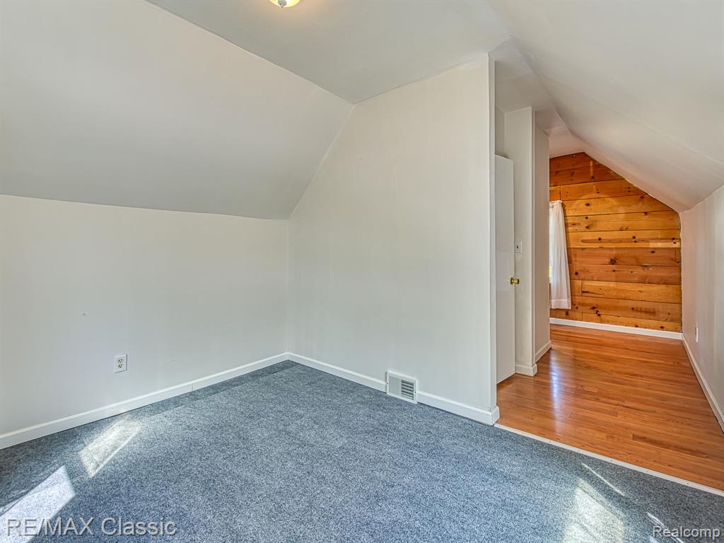 9156 Elizabeth Street, Whitmore Lake, MI 48189 — Photo 16