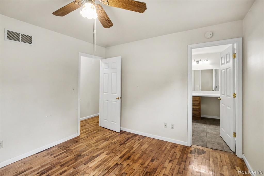 821 Isham Street, Owosso, MI 48867 — Photo 15