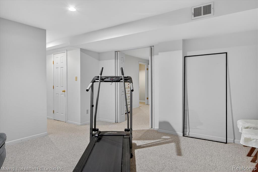 7127 Danbrooke Court, West Bloomfield, MI, 00000