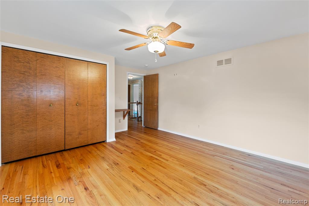 25574 Wilson Drive, Dearborn Heights, MI 48127 — Photo 43