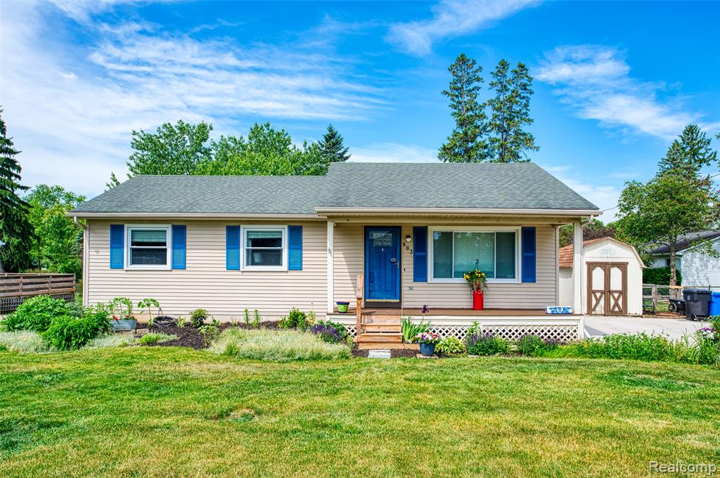 903 Jones Street, Howell, MI 48843 — Photo 2