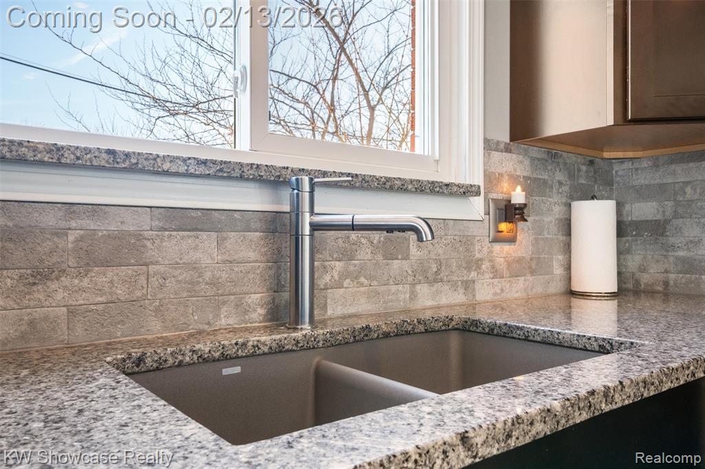 42011 Brentwood Drive, Plymouth, MI 48170 — Photo 17