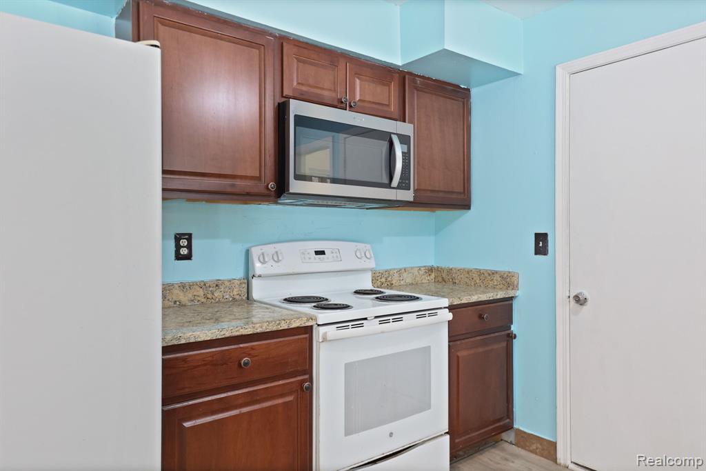 237 W Castle Road, Fostoria, MI 48435 — Photo 17