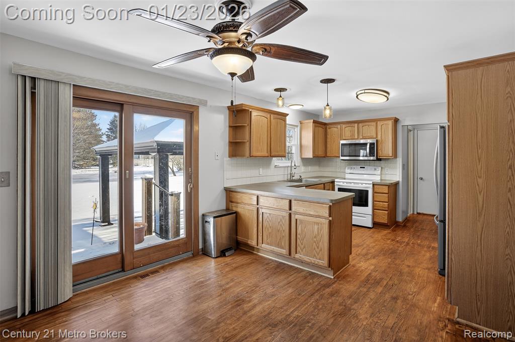 11452 Whitaker Road, Fenton, MI 48430 — Photo 27