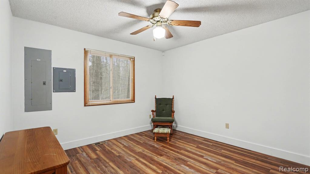301 W Fike Road, Sanford, MI 48657 — Photo 8