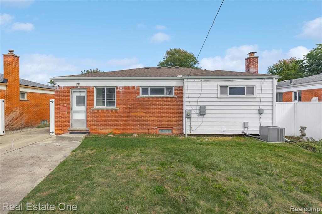 8177 Gary Avenue, Westland, MI — Photo 34