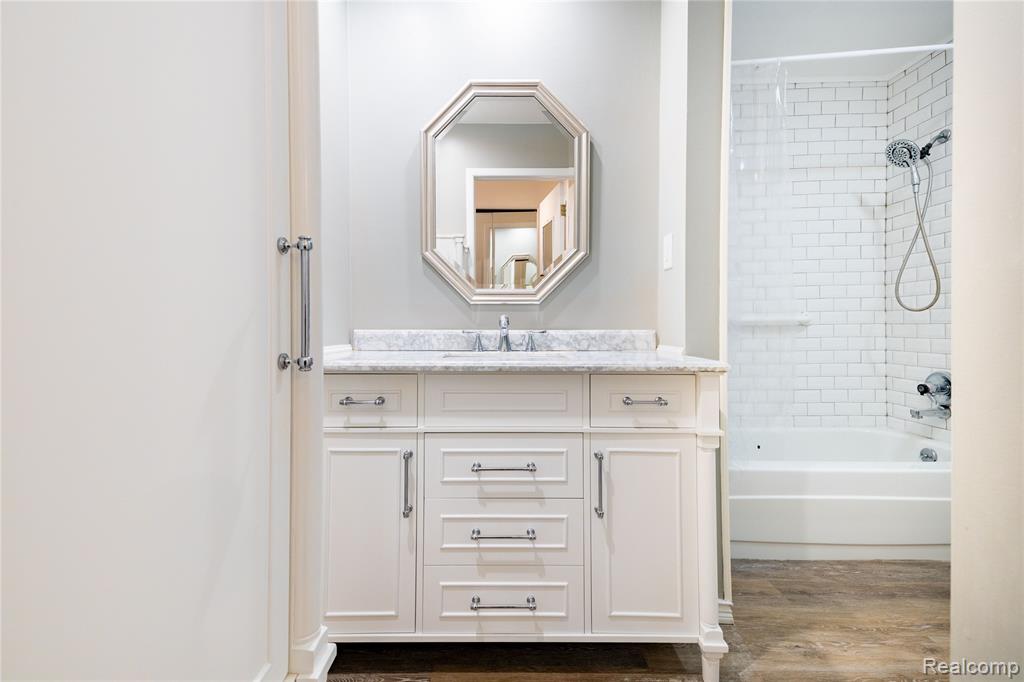 8063 Colony Drive, 1, Grosse Ile, MI 48138 — Photo 19