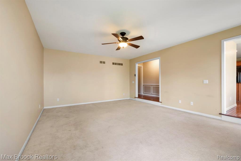 7657 Windgate Circle, West Bloomfield, MI 48323 — Photo 24