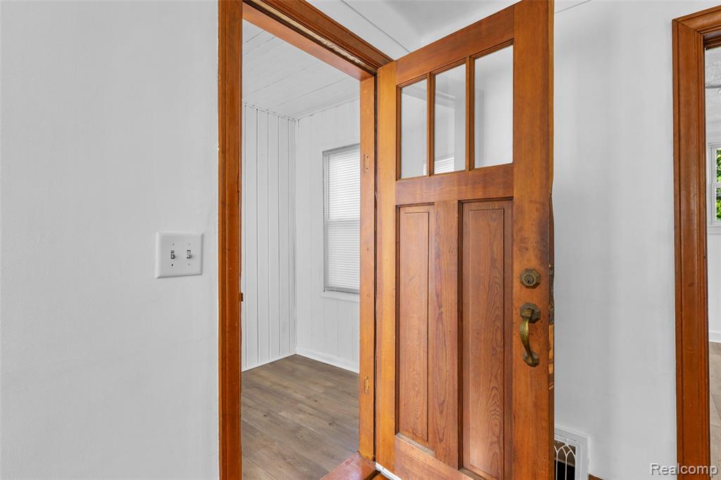 1629 E Elza Avenue, Hazel Park, MI 48030 — Photo 7
