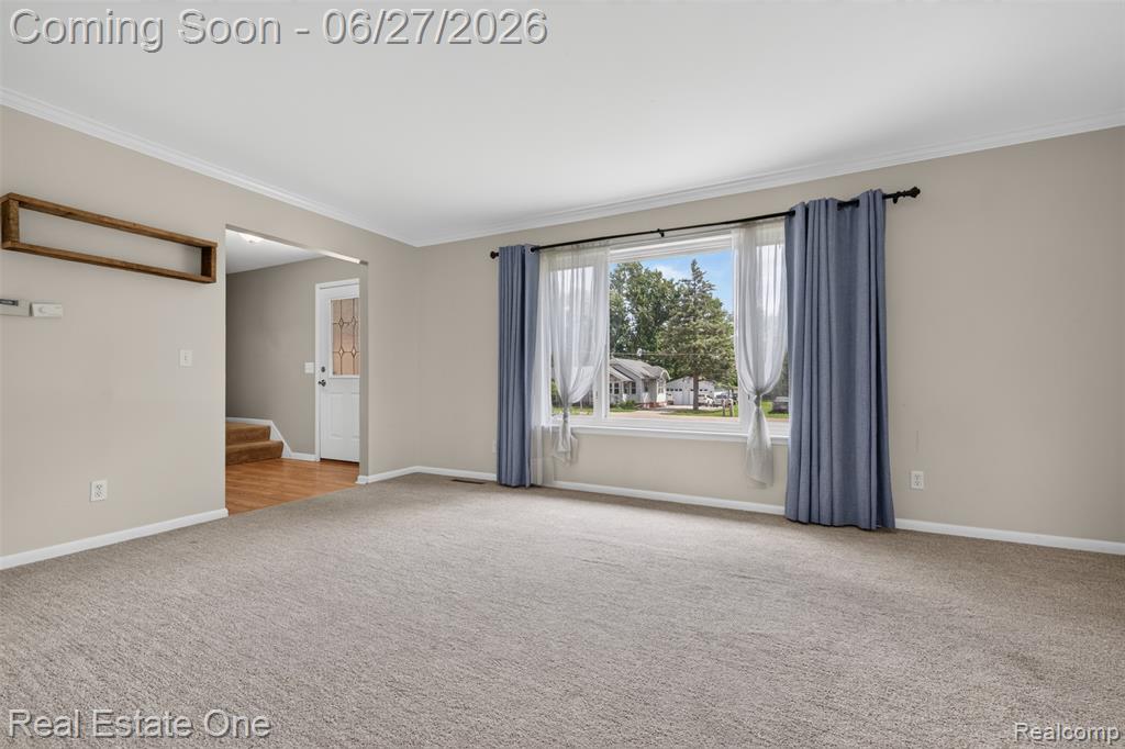 10379 Hegel Road, Goodrich Vlg, MI — Photo 8