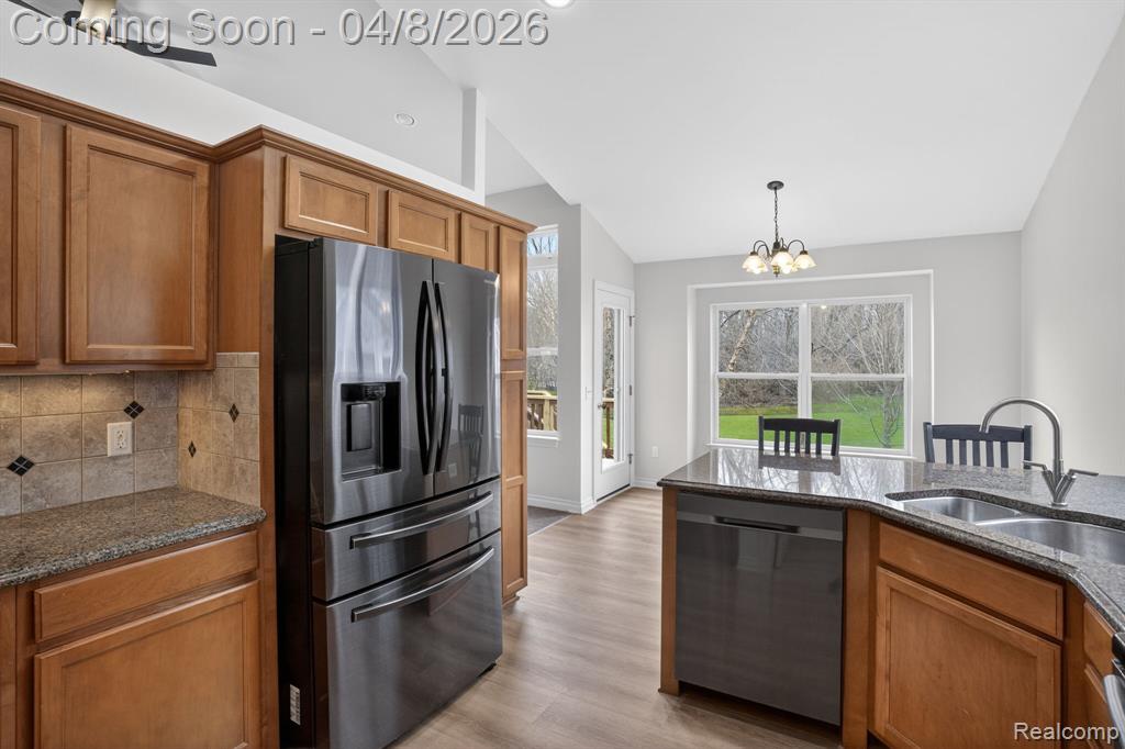 4475 Cross Creek Boulevard, Burton, MI 48509 — Photo 32