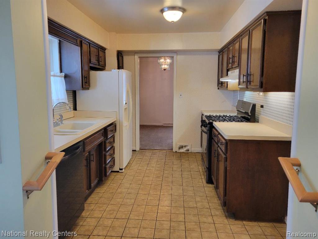 8789 Donna Street, Westland, MI — Photo 22