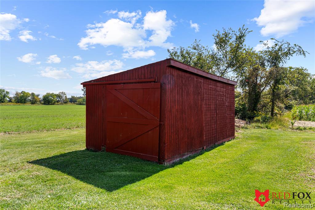 8110 Middleton Road, Corunna, MI 48817 — Photo 45