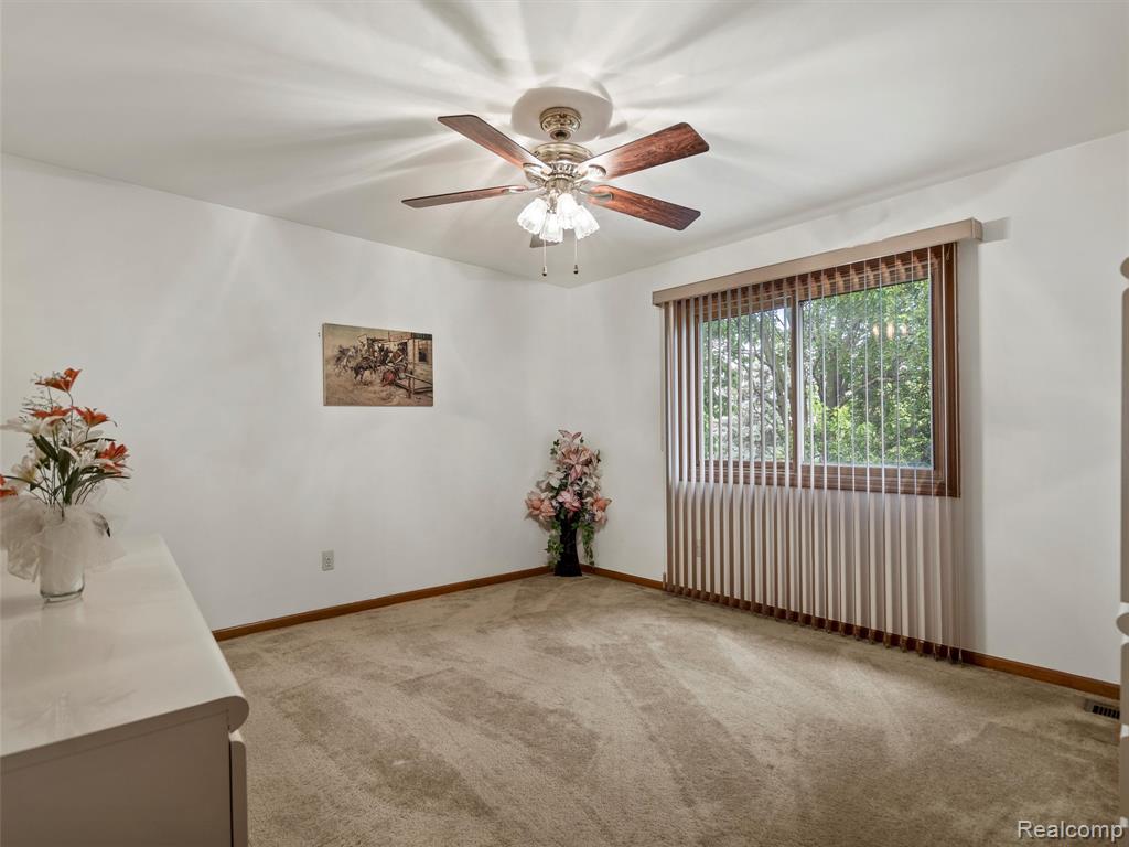 46386 Jackson Drive, Macomb, MI 48044 — Photo 27