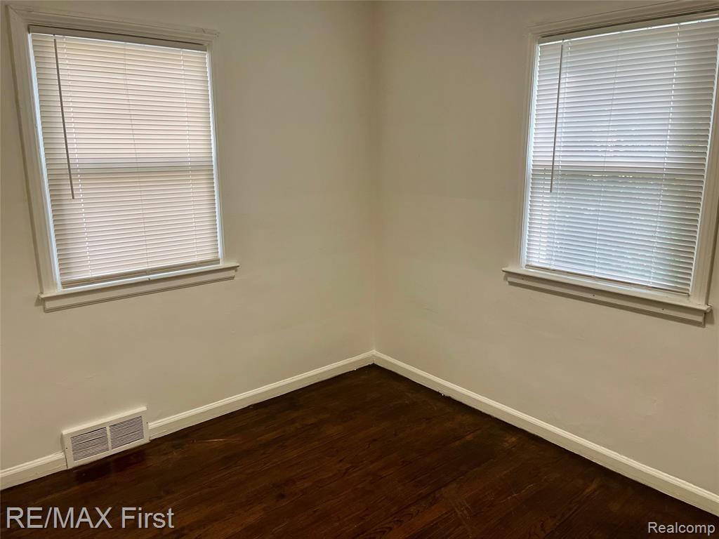 70 E Rutgers Avenue, Pontiac, MI 48340 — Photo 11
