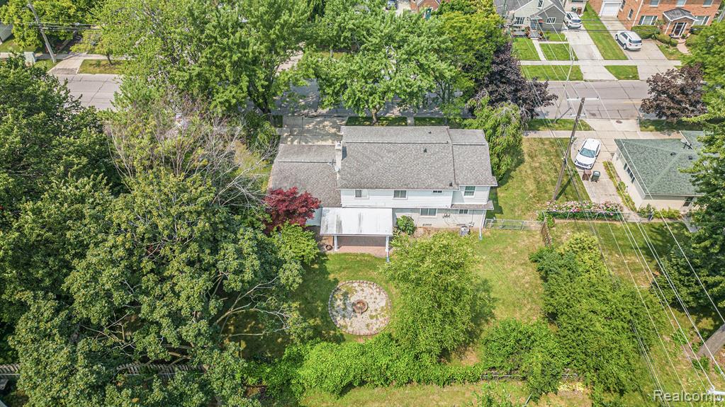 20740 Marter Road, Grosse Pointe Woods, MI 48236 — Photo 24