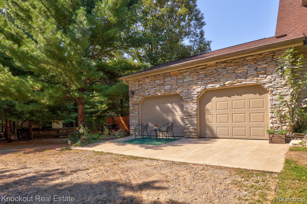 7080 Oak Park Drive, Vassar, MI 48768 — Photo 38