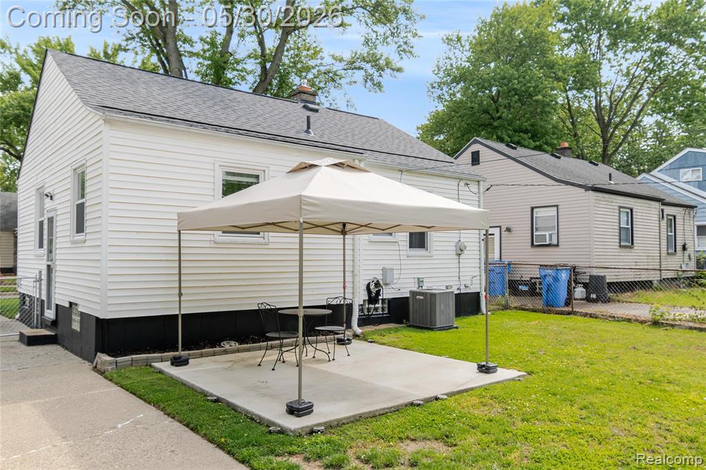 25446 Colgate Street, Dearborn Heights, MI 48125 — Photo 2