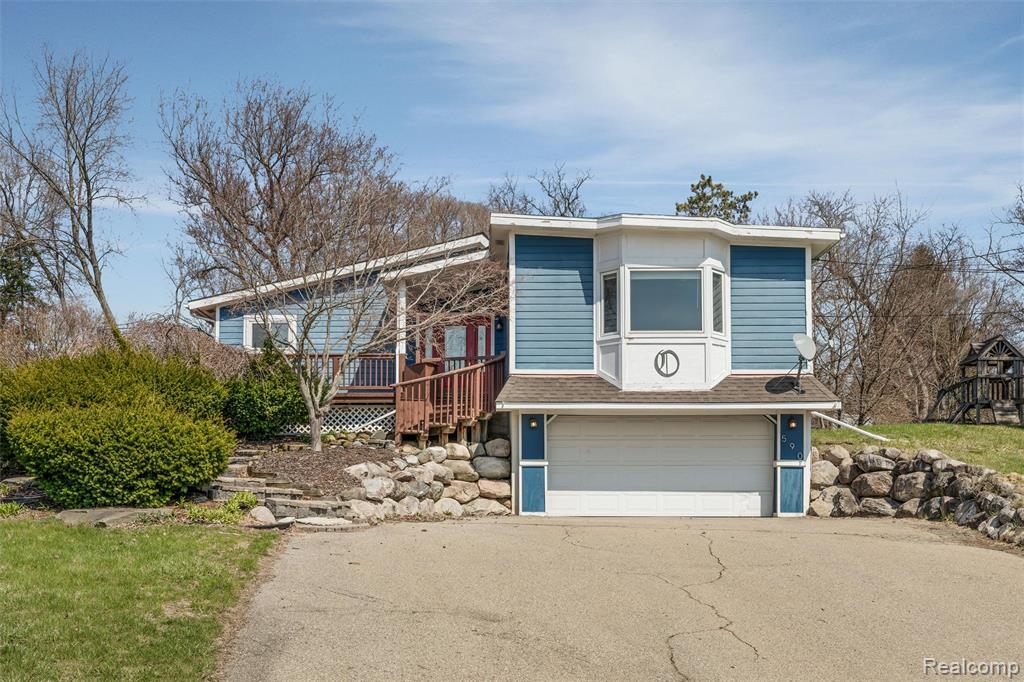 590 Hillwood, White Lake, MI 48383 — Photo 4