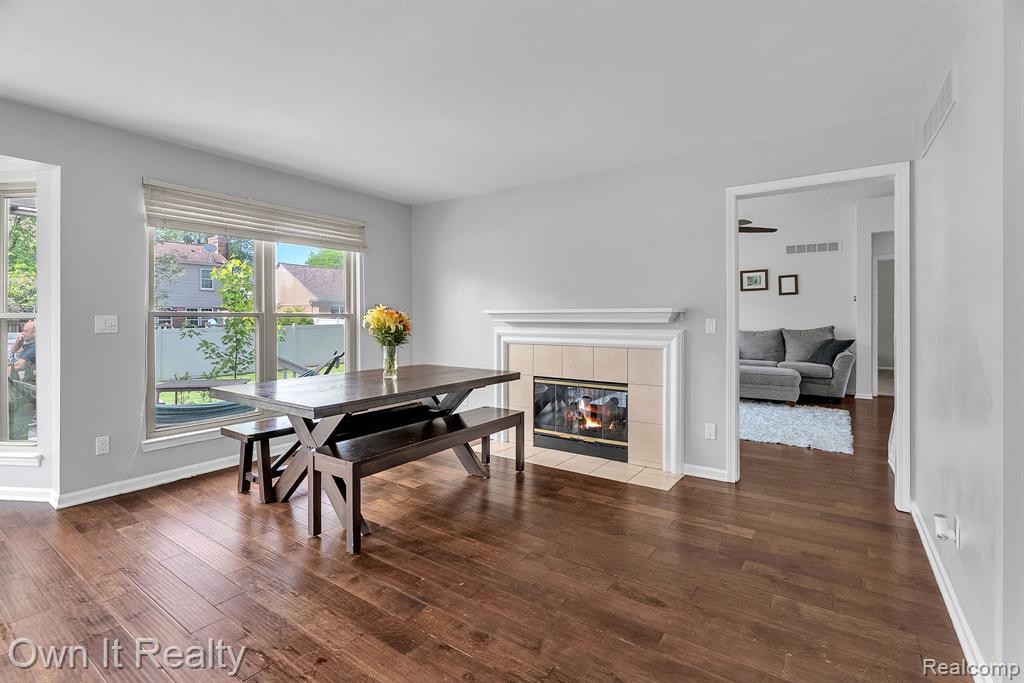 45693 Radnor Road, Canton, MI 48187 — Photo 14
