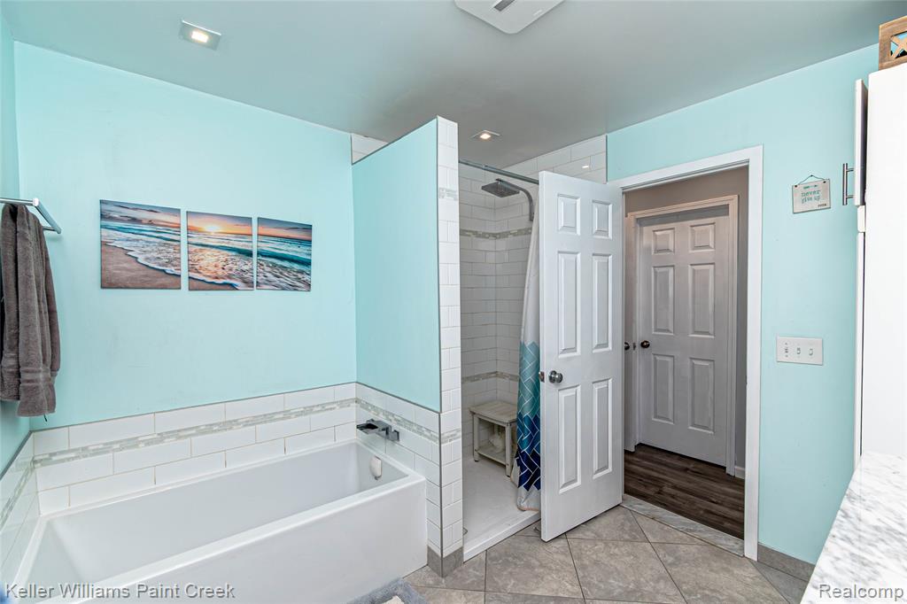 35452 Saint Clair Drive, New Baltimore, MI 48047 — Photo 23