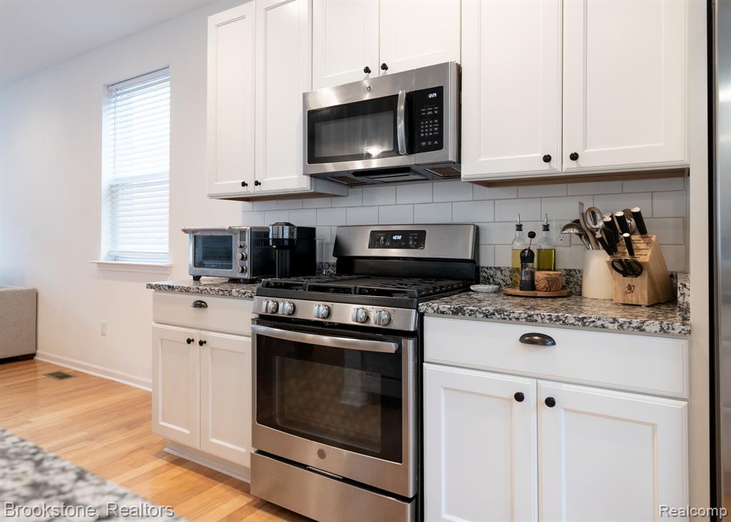 512 Midland Boulevard, Royal Oak, MI 48073 — Photo 13