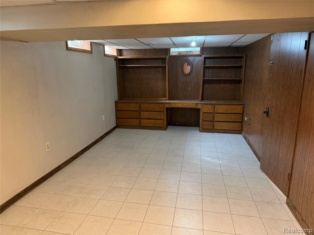 9001 Shannon Drive, Sterling Heights, MI 48314 — Photo 28