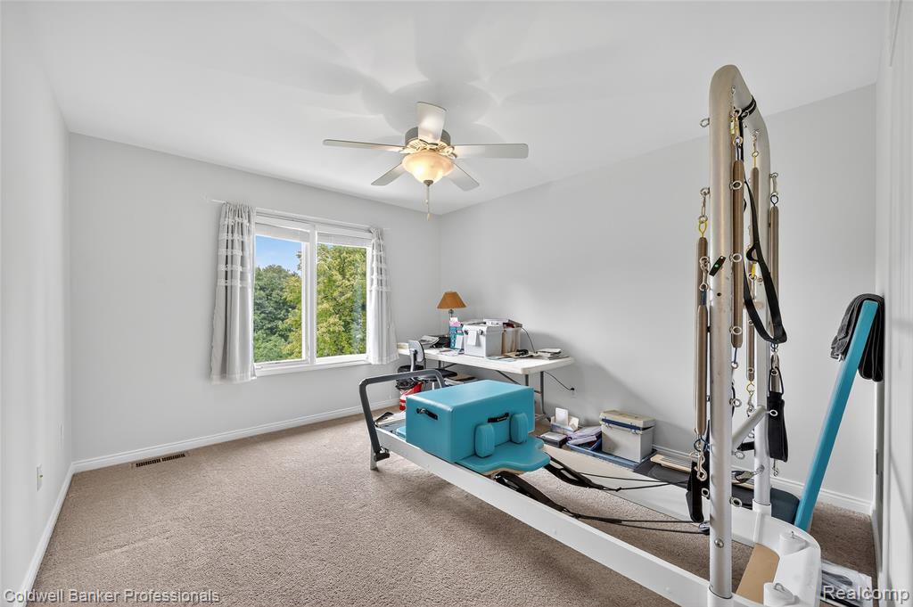 668 E Buell Road, Rochester, MI 48306 — Photo 33