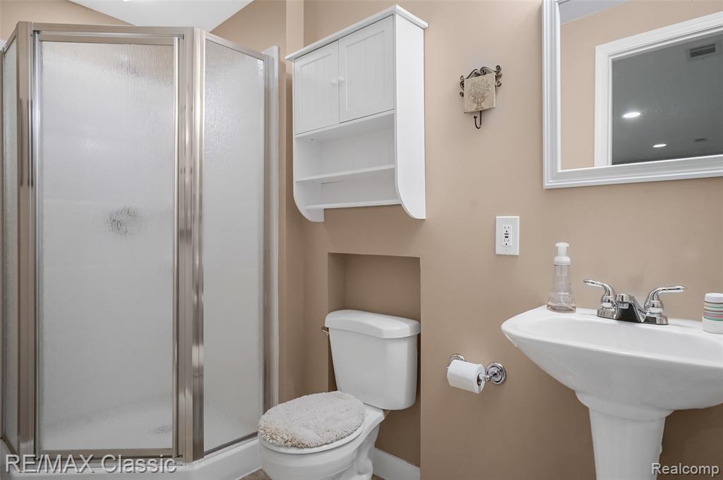 6323 Moonstone Dr, Grand Blanc, MI 48439 — Photo 46