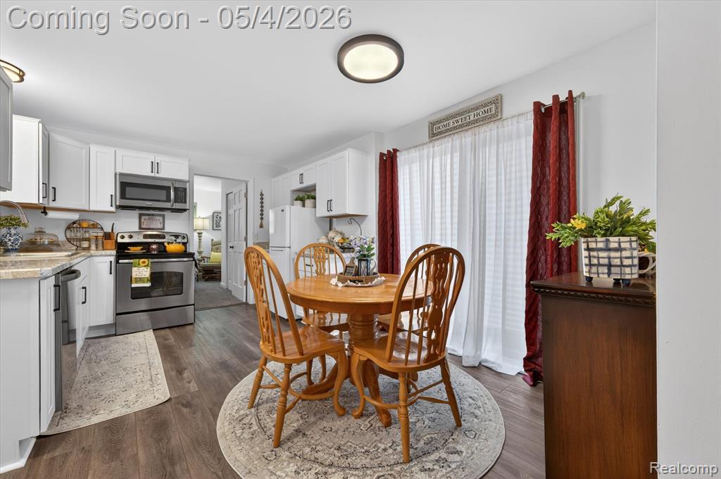 107 S Lester Street, Capac, MI 48014 — Photo 17