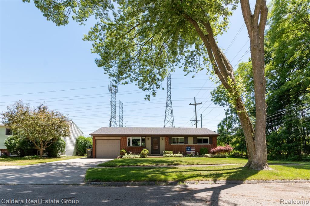 41024 Paign Drive Drive, Sterling Heights, MI 48313 — Photo 26