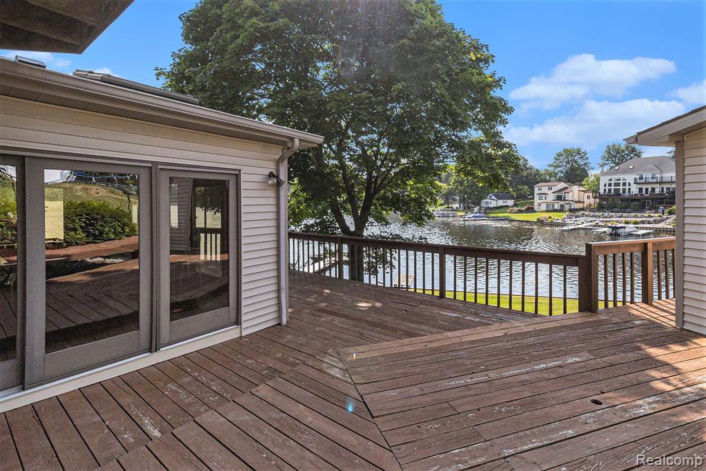 926 BRIGHTON LAKE Road, Brighton, MI 48116 — Photo 23