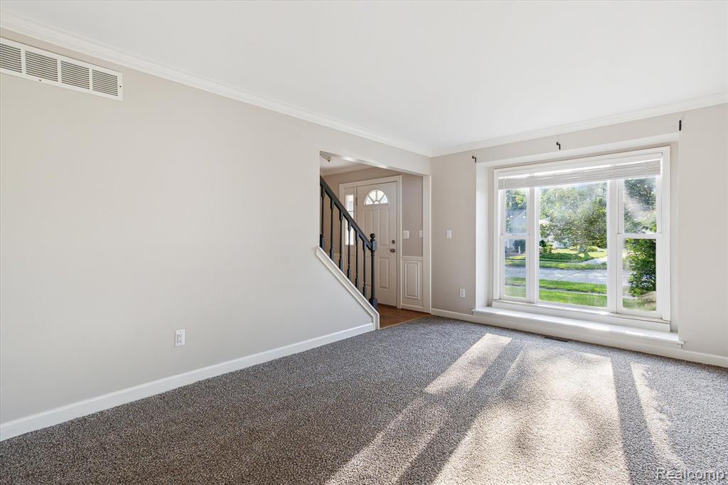 824 Kings Way, Canton, MI 48188 — Photo 9